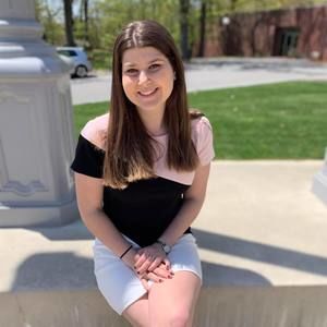 Meet your Posher, Ariella